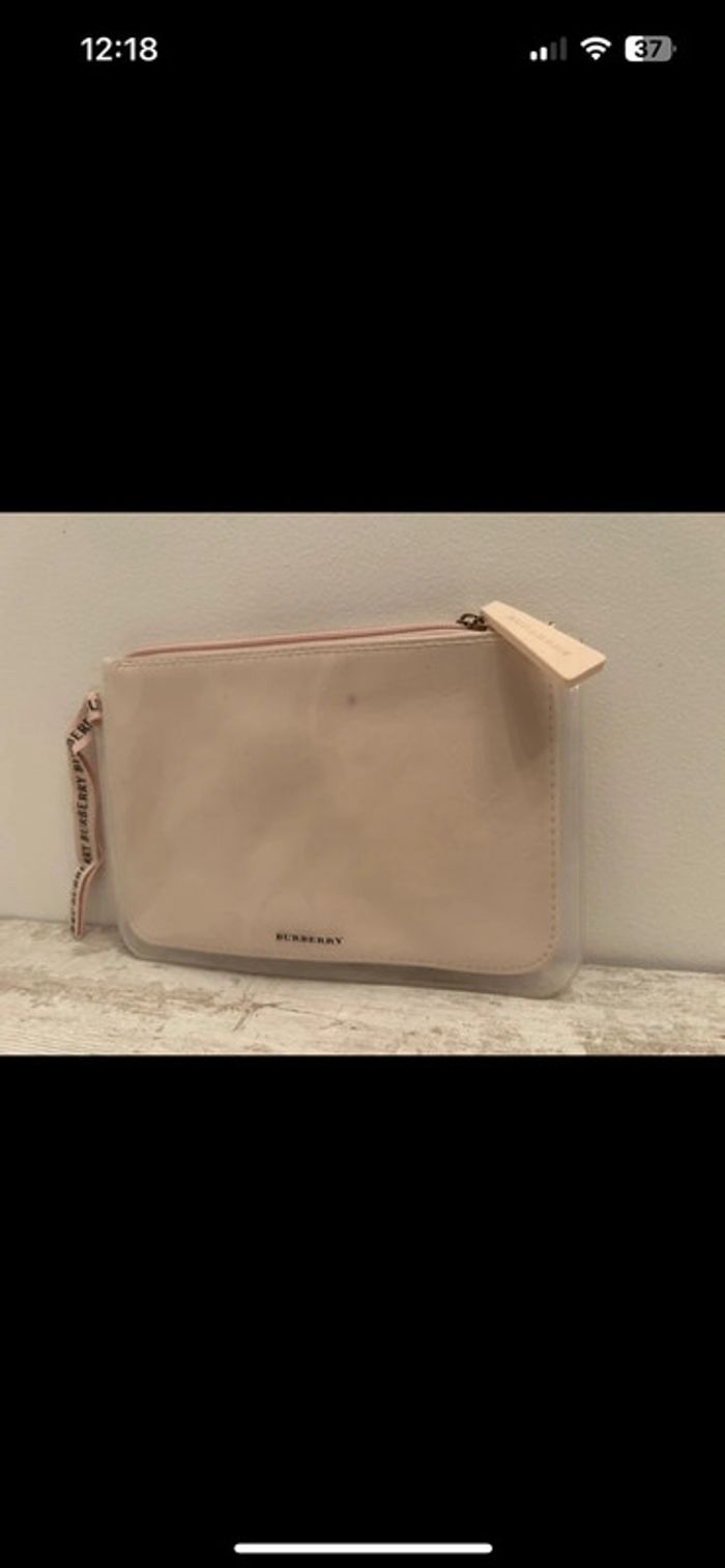 Pochette Burberry rosé et transparente - photo numéro 3