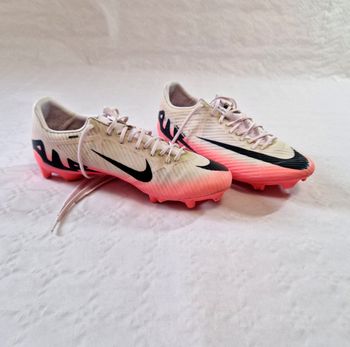Basket/ crampons  de football  ,  Nike air  Mercurial  vapor XV  , taille  44