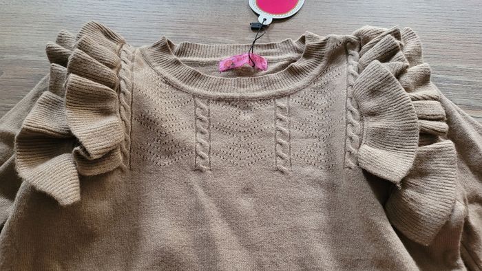 Pull à volants - photo numéro 2