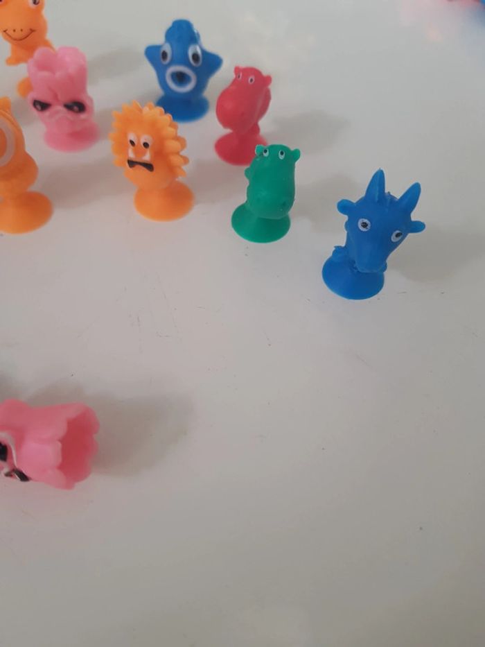 Lot 20 figurines à ventouses - photo numéro 5