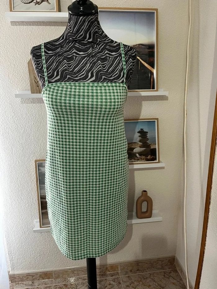 Vestido con chaleco Stradivarius - photo numéro 3