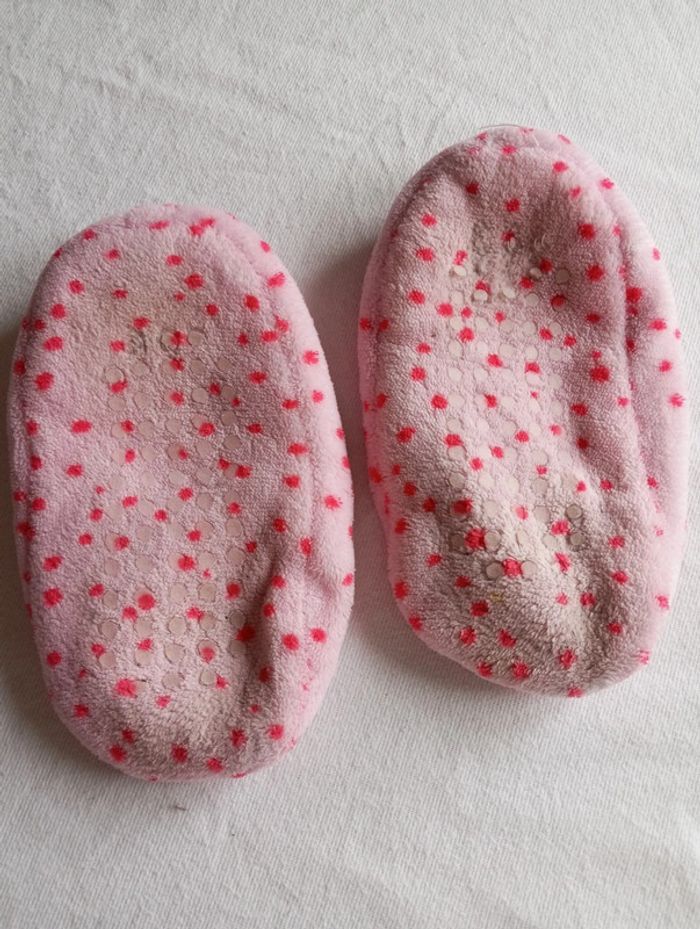 Chausson Minnie de taille 30/32 - photo numéro 2