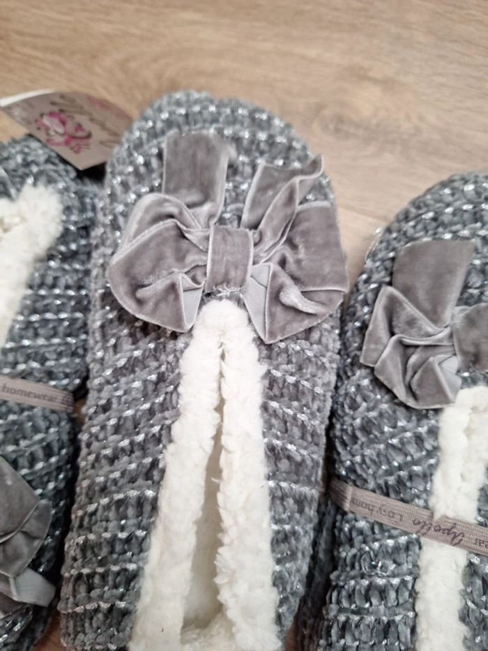 Lot de 3 paires de chaussons femme grises avec neud douces antidérapantes - photo numéro 3