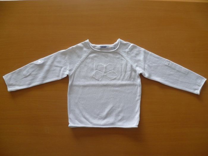 pull léger blanc fleur ajouré