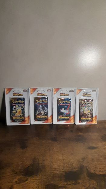 Lot de 4 blisters ev8 plastique pokémon étincelle déferlantes k