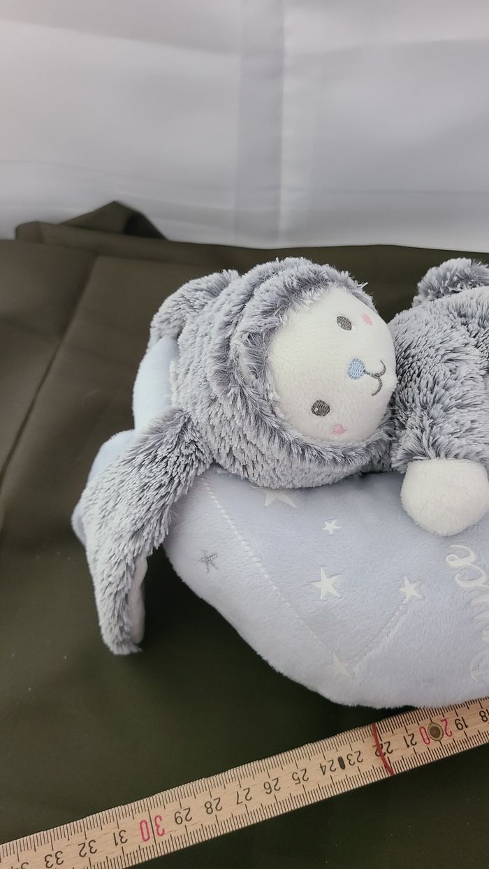 Doudou musical lune MOTS D'ENFANTS Ours déguisé lapin blanc bleu Gris Douce Nuit - photo numéro 3