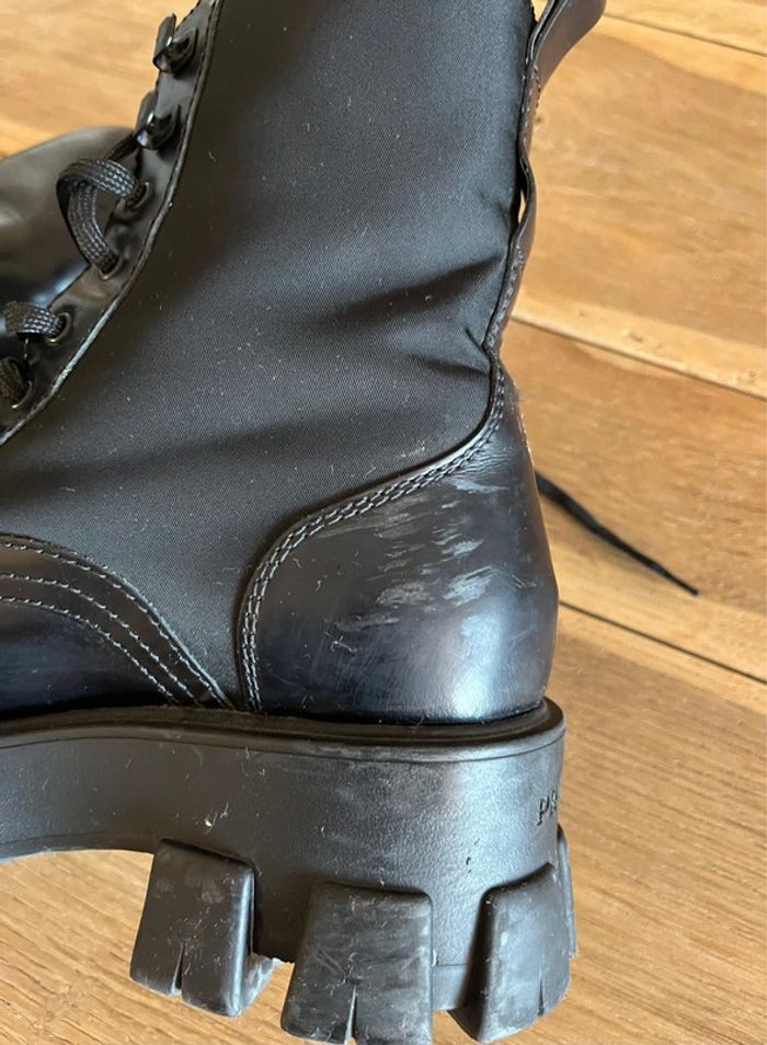 Bottes Monolith en cuir noires Prada - photo numéro 10