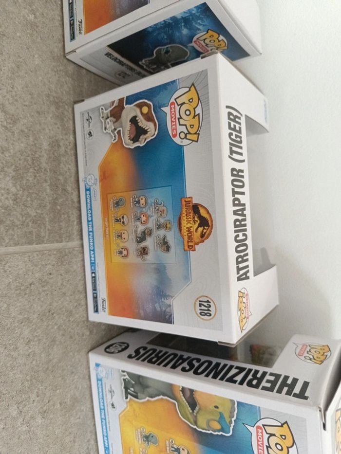 Lot funko Jurassic world 1212 1218 1206 - photo numéro 6