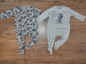 2 pyjamas bébé taille 74 (6-9 mois)