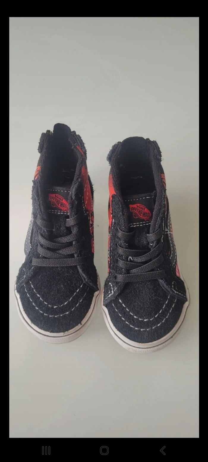 VANS Stranger  Things  22 enfants basket