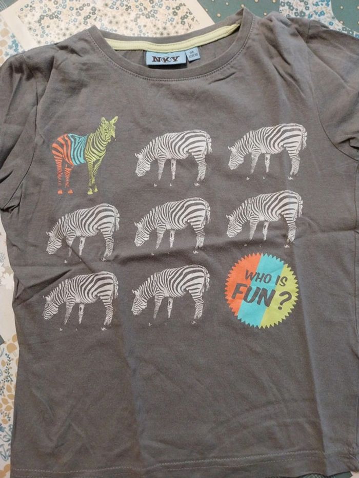 T-shirt zèbre 8ans - photo numéro 2
