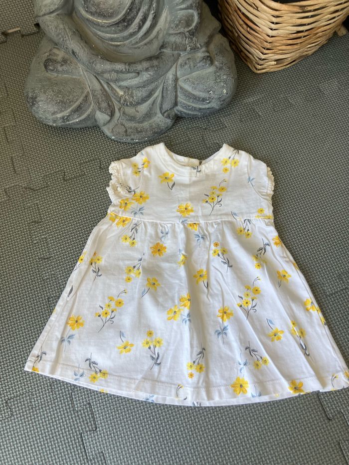 Lot robes été 3 mois - photo numéro 8