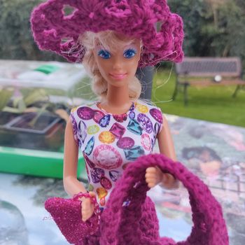 Vêtements pour Barbie 2 €