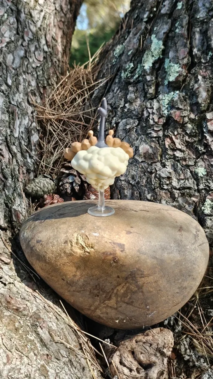 Super figurine Pokemon Nintendo cheniselle avec son socle - photo numéro 4