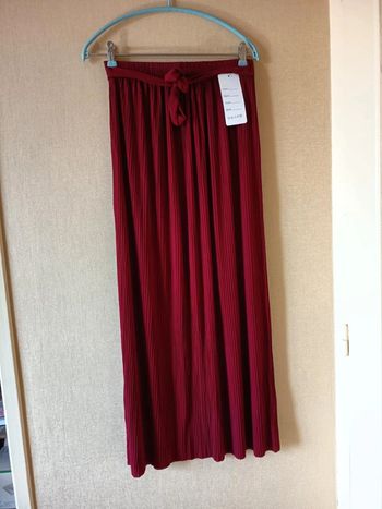 Jupe longue . Marque fashion. (943)
