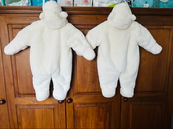 Deux combipilotes 3 à 6 mois 