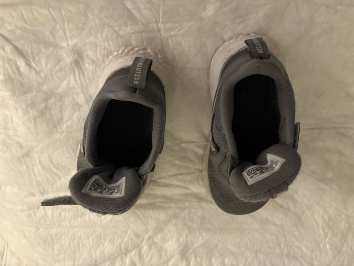 Basket Nike taille 26 - photo numéro 3