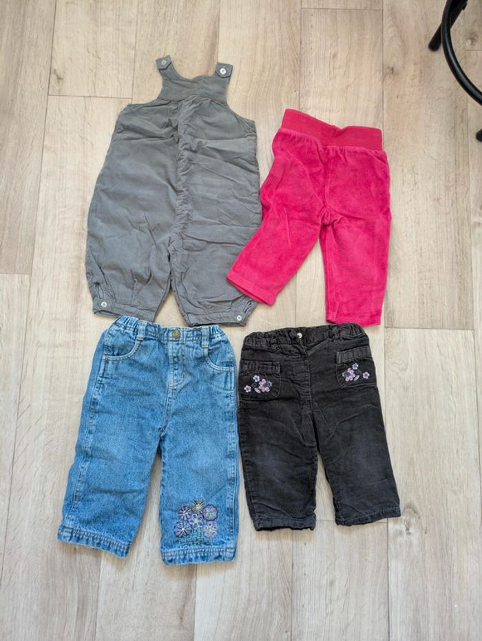 Lot 4 pantalons chaud d'hivers 12 Mois
