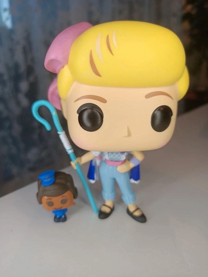 Figurine funko pop Disney toy story 4 n°524 Bo Peep w/ officier giggle Mcdimples - photo numéro 8