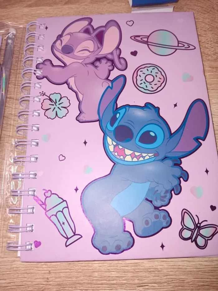 Set de papeterie Disney Stitch, carnet et accessoires - photo numéro 2
