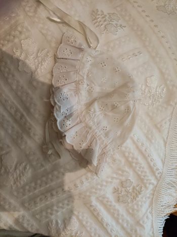 2 Chapeaux  bébé 47 cm