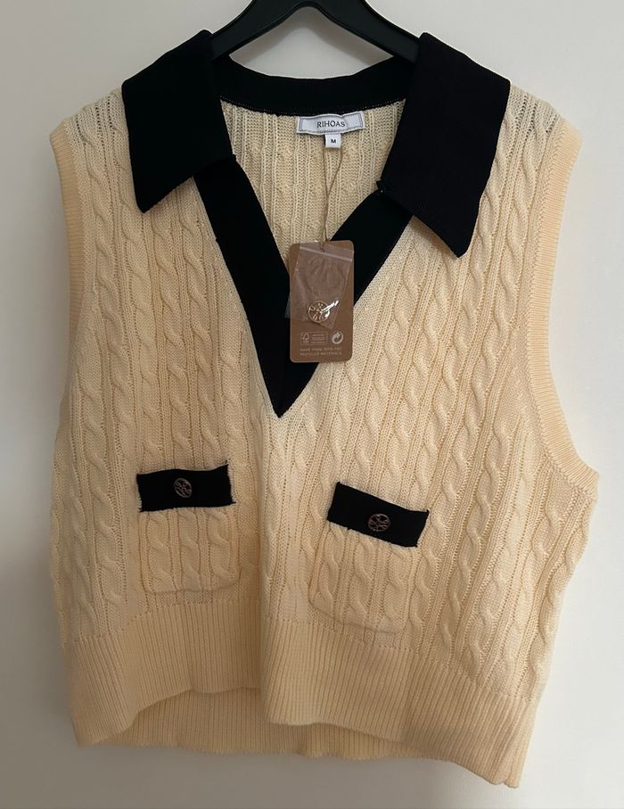 Ensemble Rihoas taille M short noir taille haute et gilet top en maille crème - photo numéro 3