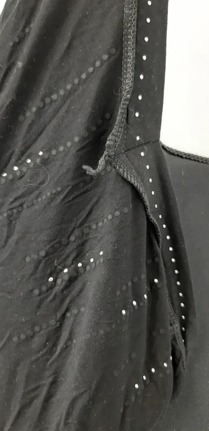 Très joli haut manches longues LC&G avec strass et perles nacrées - photo numéro 6
