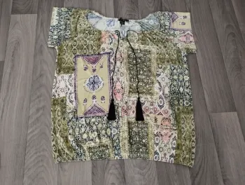 Tee-shirt manches courtes femme taille M très bon état