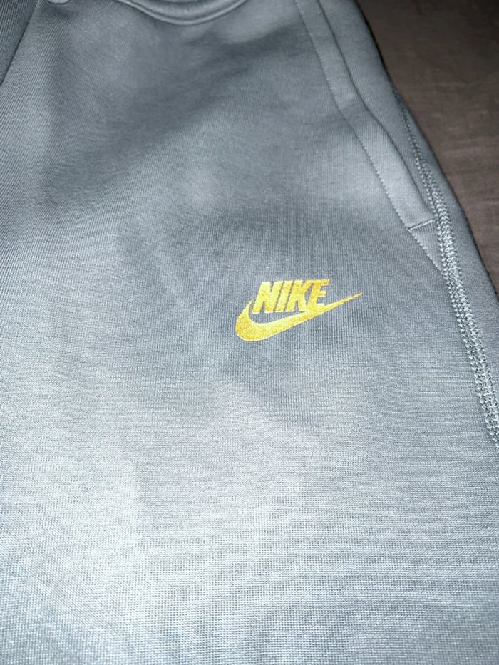 Jogging Nike taille XS unisex - photo numéro 3