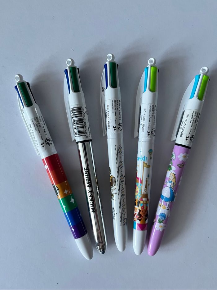 Lot 5 crayons BIC Disney