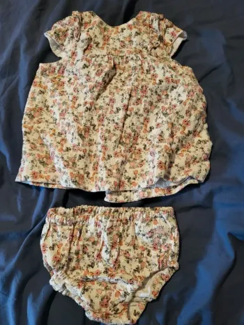 Petite robe zara a fleur et son boomer