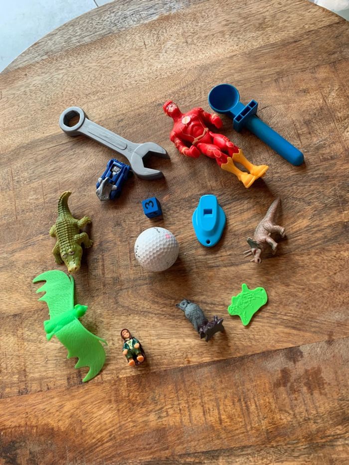 Gros lot jouets en vrac garçon