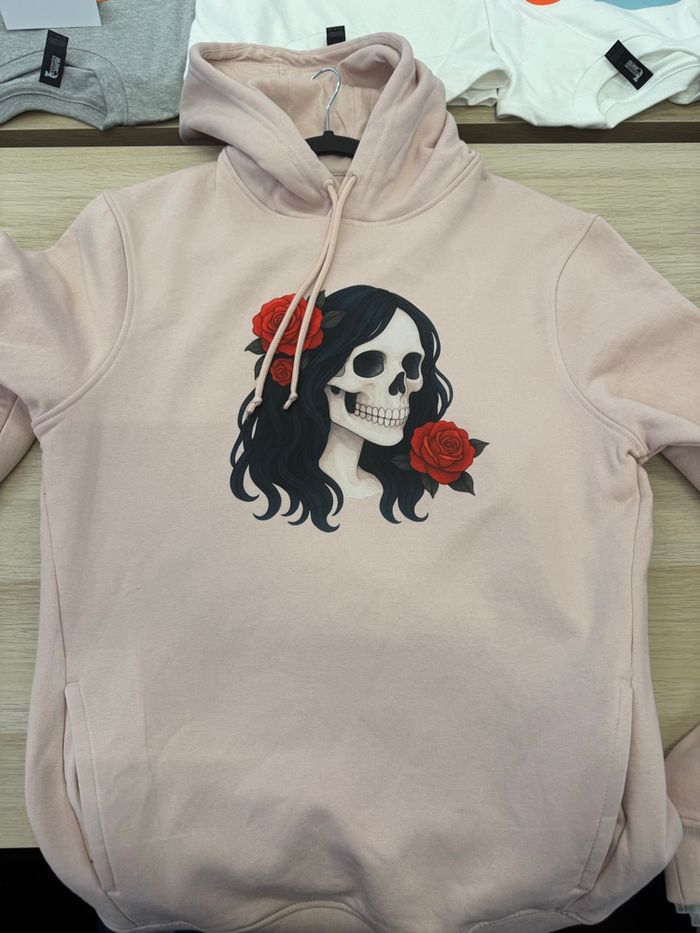 Sweat-shirt capuche rose neuf taille S