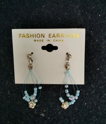 Boucles avec des perles