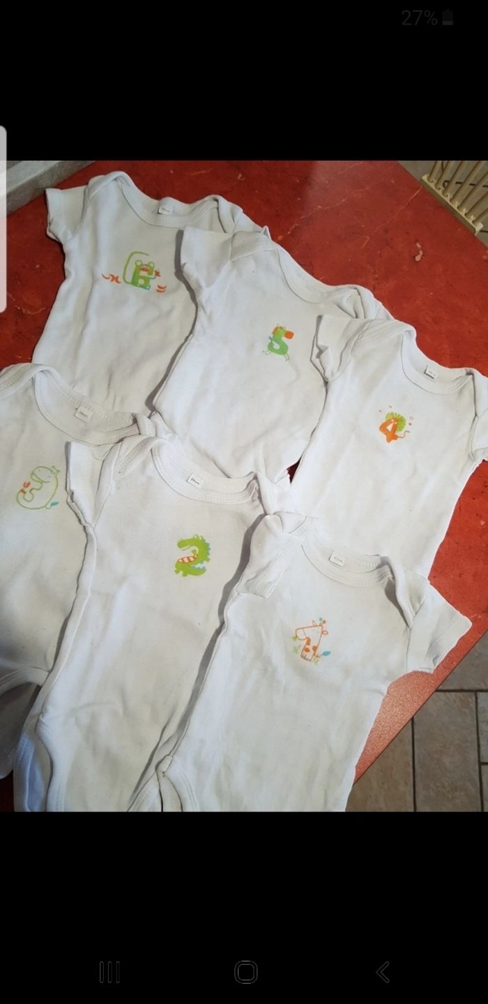 Lot de 6 bodies bébé taille 1 mois