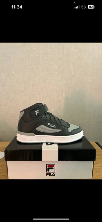 Basket Fila montantes gris anthracite MGX 200 mid 39