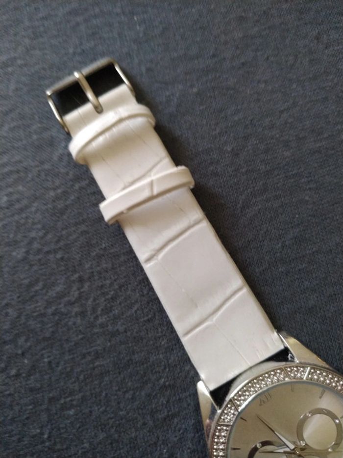 Montre neuve - photo numéro 3