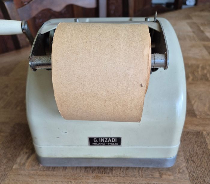 Ancienne Machine à calculer G.Inzadi Bon Etat - photo numéro 5