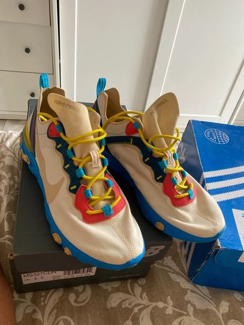 Baskets Nike, React, taille 41