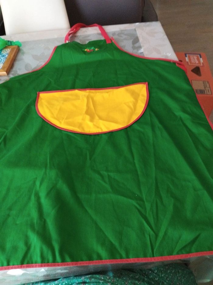 Lot de deux tabliers - photo numéro 4