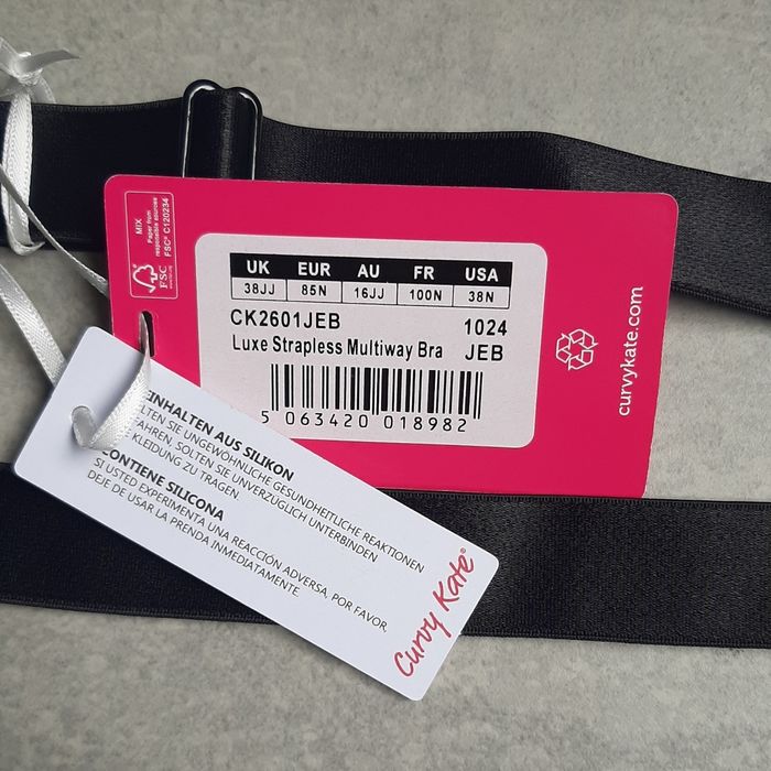 Soutien-gorge bretelles amovibles - photo numéro 2