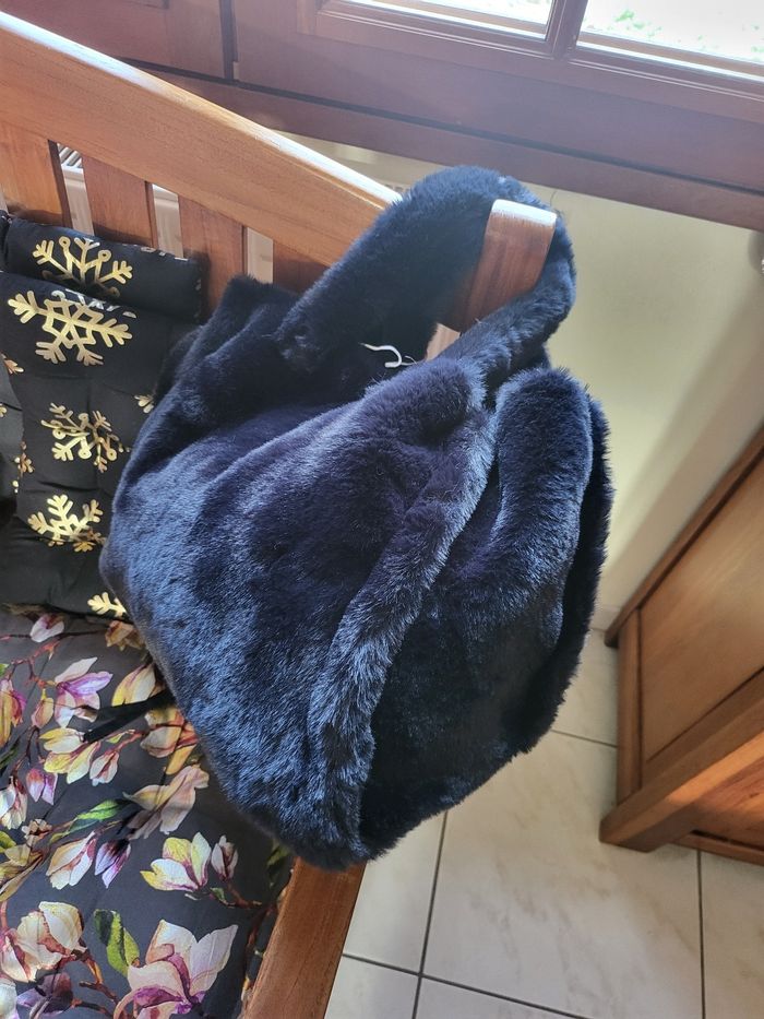 Cabas en  fausse fourrure velours brillante Marine ombre - photo numéro 2