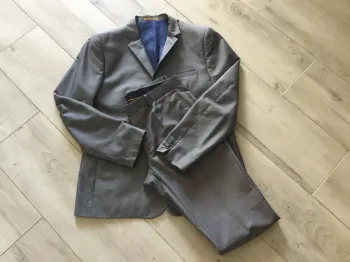 Costume 2. Pièces