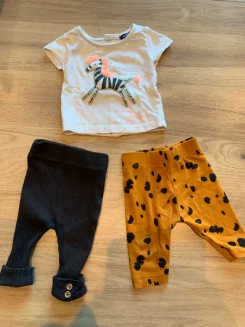 Ensemble kiabi taille 1 mois