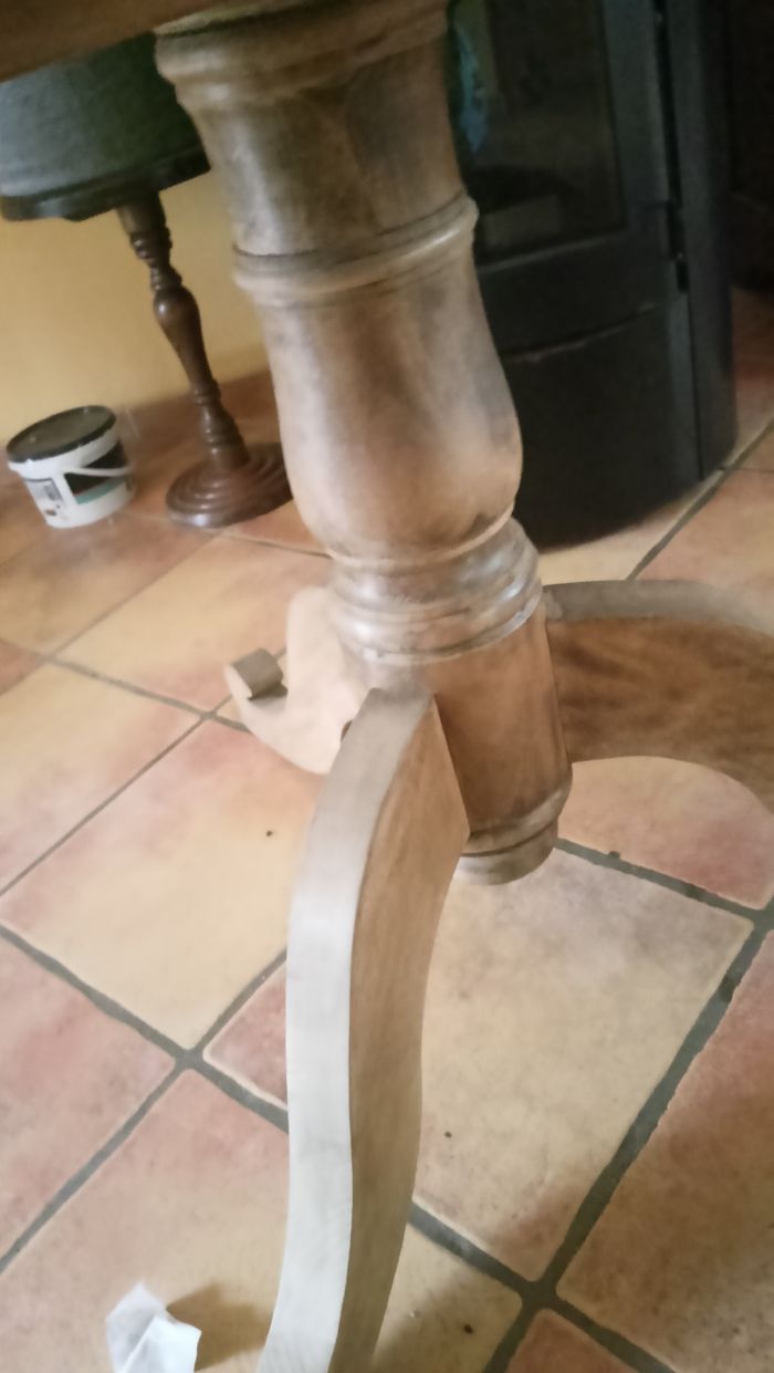 Petite table ronde - photo numéro 4
