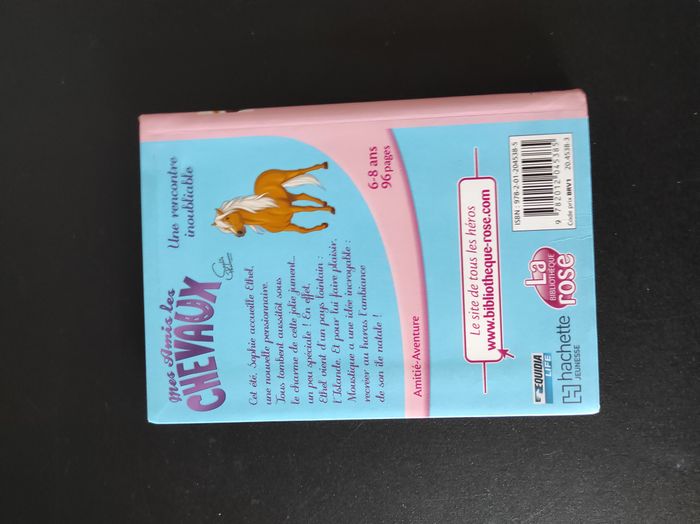📘 Livre Mes amis les chevaux – Très bon état - photo numéro 2