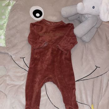 🦋pyjama taille 6 mois 🦋