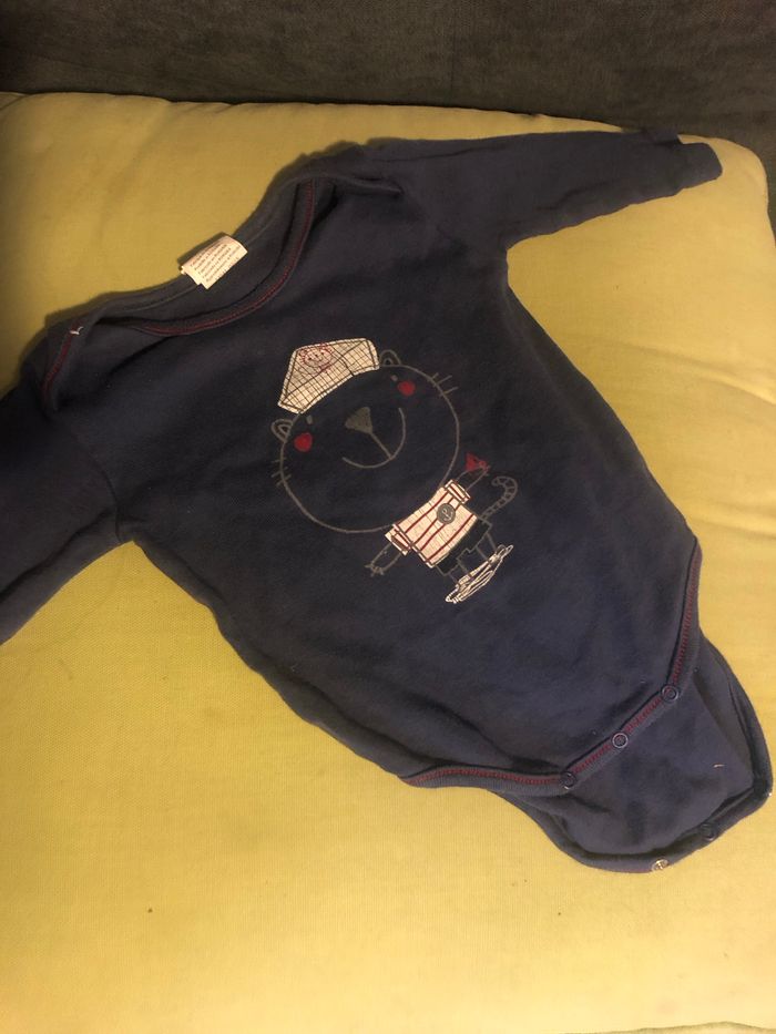 Lot de bodies 3 mois - photo numéro 4