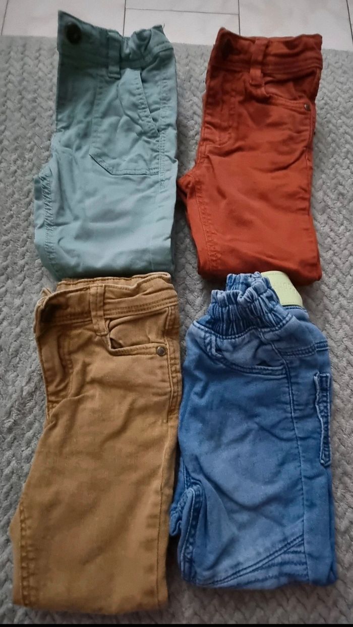 Lot de quatre jeans garçon