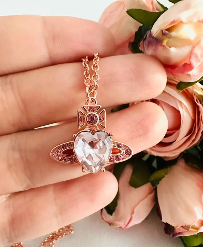 Collier Vivienne Westwood – Pendentif orbite avec cœur en zirconium rose et strass - photo numéro 2